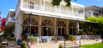 Avra Beach Hotel